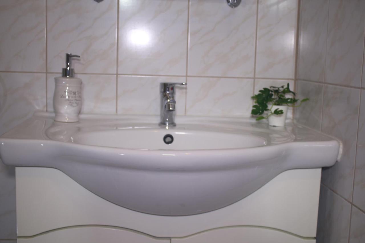 Egri Csillagocska Apartman Ngoại thất bức ảnh