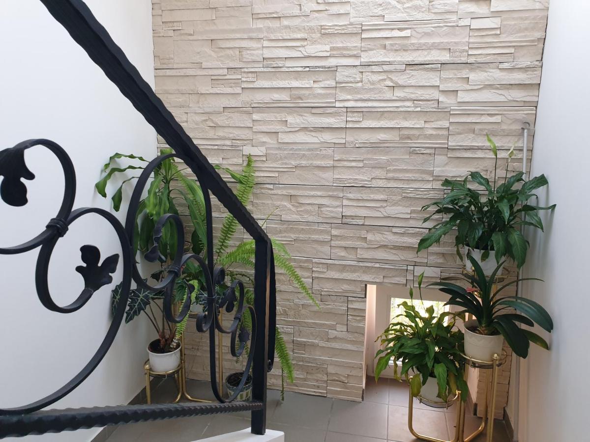 Egri Csillagocska Apartman Ngoại thất bức ảnh