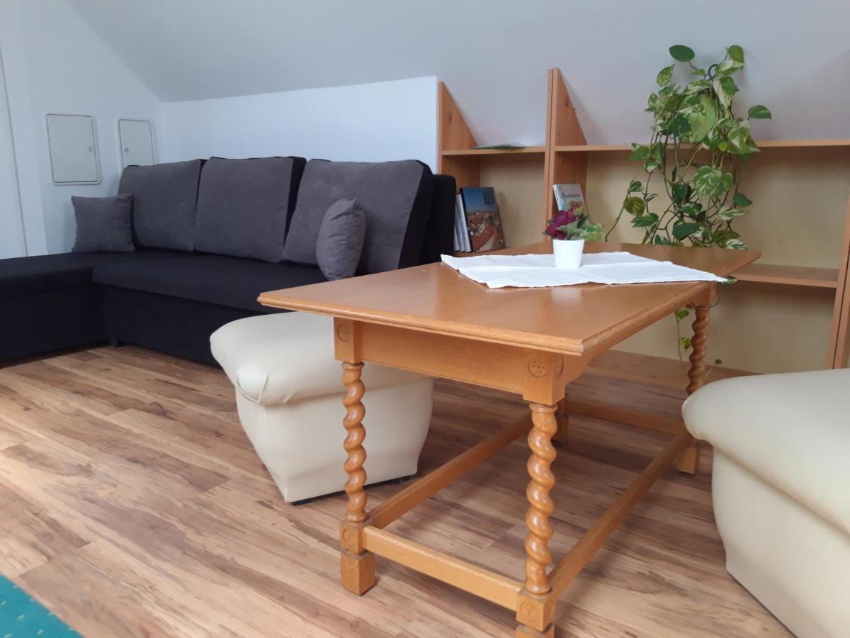 Egri Csillagocska Apartman Ngoại thất bức ảnh